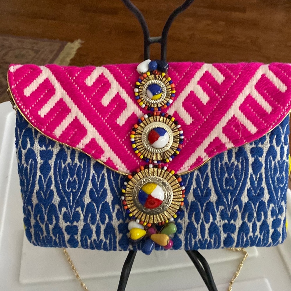 NWT Steve Madden Bzada  Clutch with removable chain shoulder strap